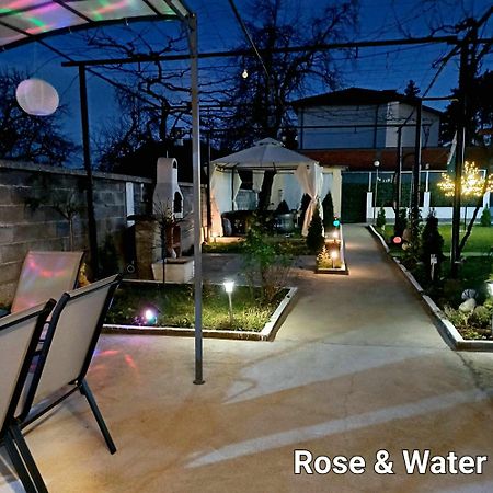 Rose & Water Guest House Павел-Баня Экстерьер фото